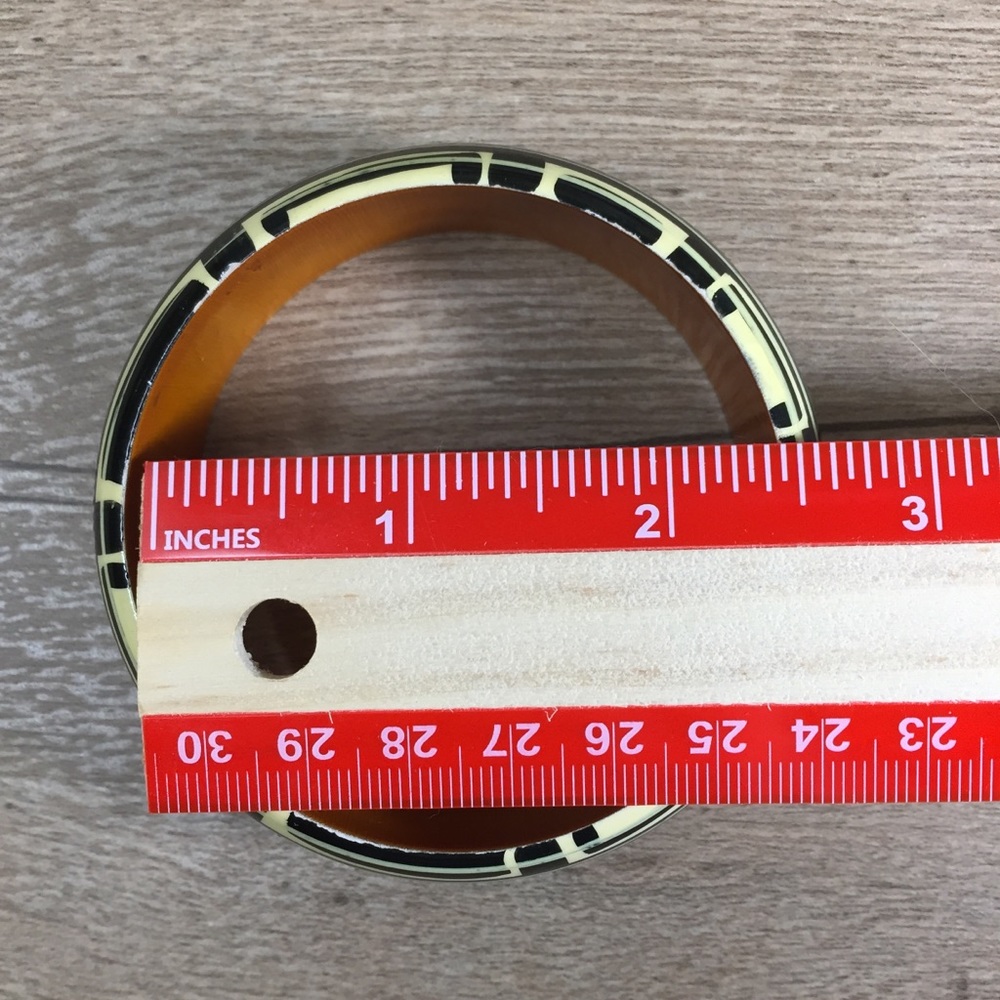 Vintage Mod Design Bangle Bracelet - Picture 8 of 9
